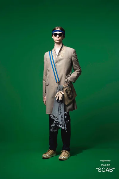 Look 16